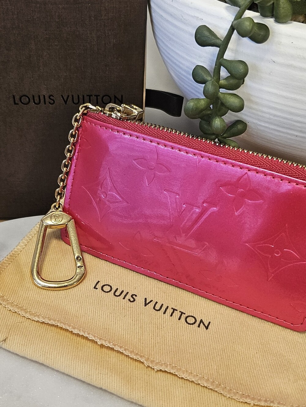 Louis Vuitton Cles Vernis Monogram Key Pouch in Hot Pink ✨️ - Picture 3 of 8